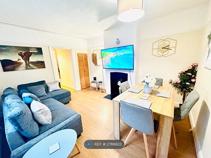 2 Bedroom Maisonette To Rent In Kenilworth Road, Ashford, Surrey, TW15