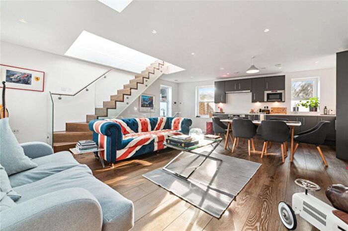 2 Bedroom Detached House For Sale In Stanton Road, Barnes, London, SW13