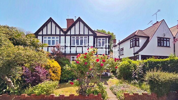 3 Bedroom Semi-Detached House For Sale In Chinnor Crescent, Greenford, UB6