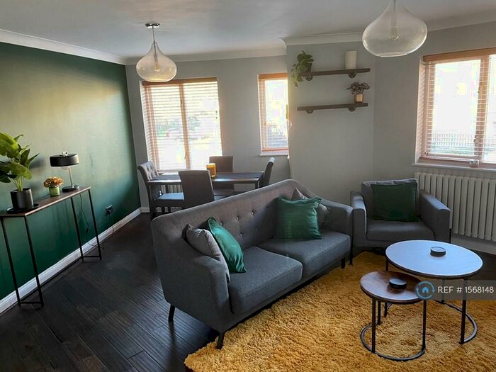 2 Bedroom Flat To Rent In London, London, N4