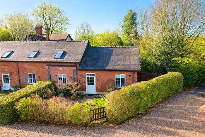 2 Bedroom End Of Terrace House For Sale In Dunkirks Mews, Hertford, SG13