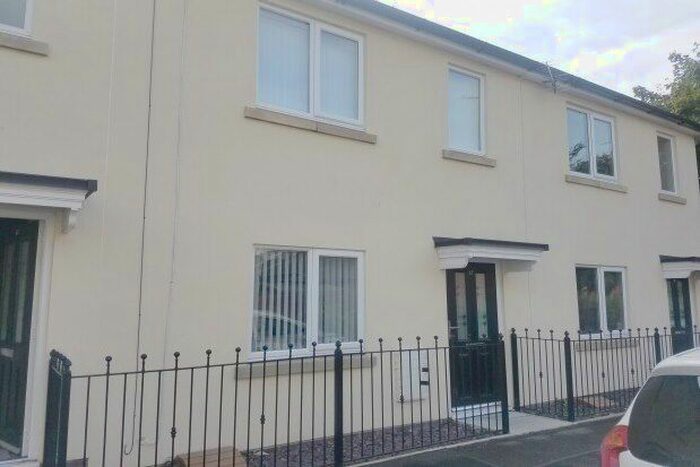 2 Bedroom Property To Rent In Halefield Street, St. Helens, WA10