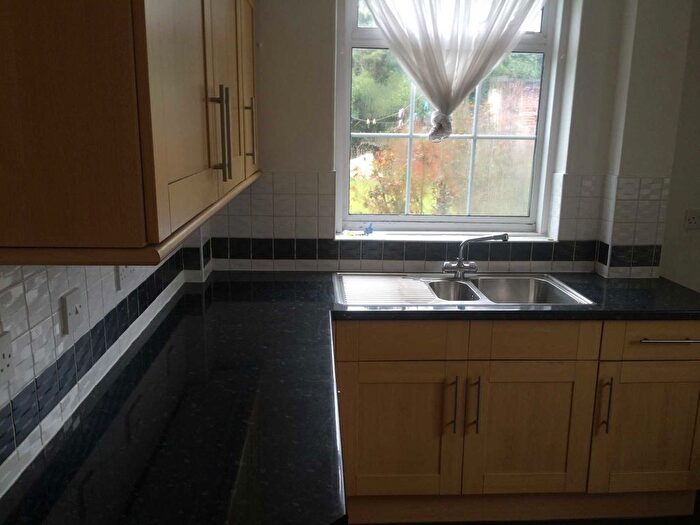 1 Bedroom Flat To Rent In Hunters Grove, Hayes, UB3