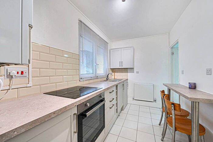 1 Bedroom Flat To Rent In Dalmeny Avenue, Tufnell Park, London, N7
