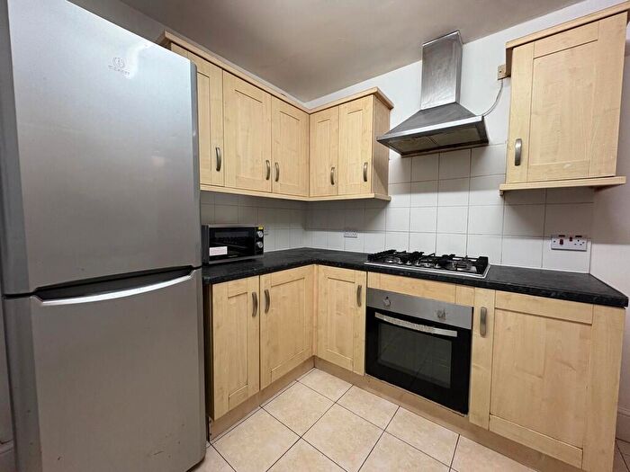 6 Bedroom Semi Detached House To Rent In Shakespeare Avenue, Southampton, SO17