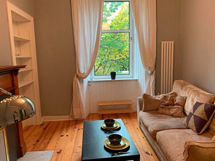 1 Bedroom Flat To Rent In Canonmills, Canonmills, Edinburgh, EH3