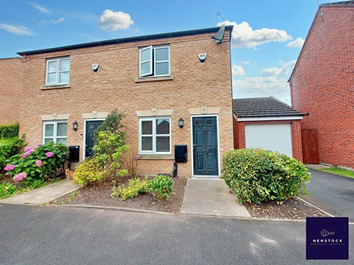2 Bedroom Semi-Detached House To Rent In Viscount Drive, Middleton, Manchester, M24