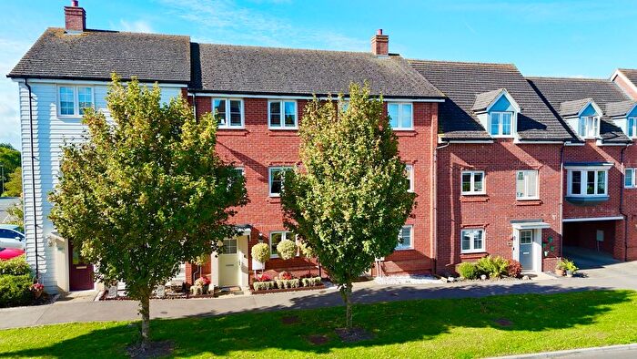 3 Bedroom Town House For Sale In Jubilee Drive, Church Crookham, GU52