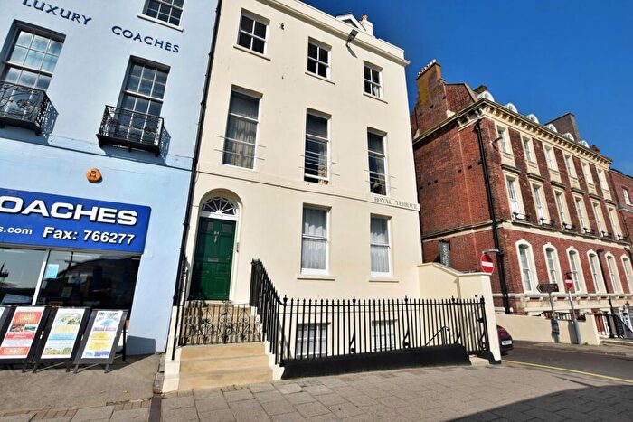 2 Bedroom Flat To Rent In Weymouth, DT4