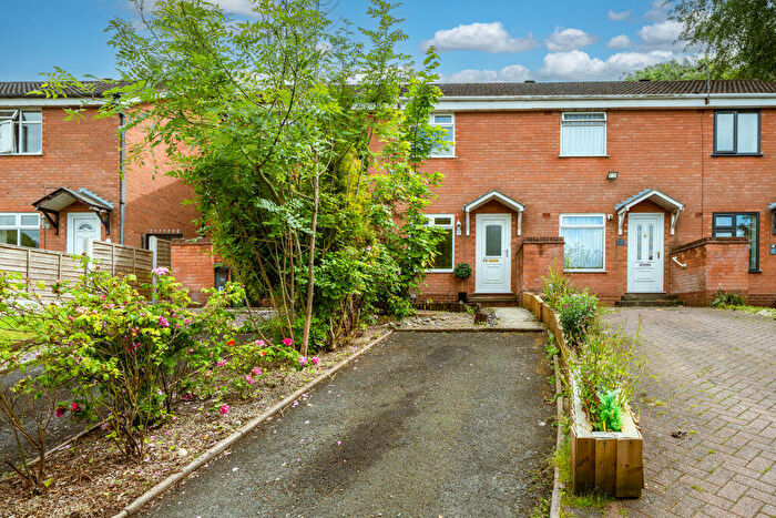 2 Bedroom Terraced House For Sale In Arundel Drive, Tividale, Oldbury, B69