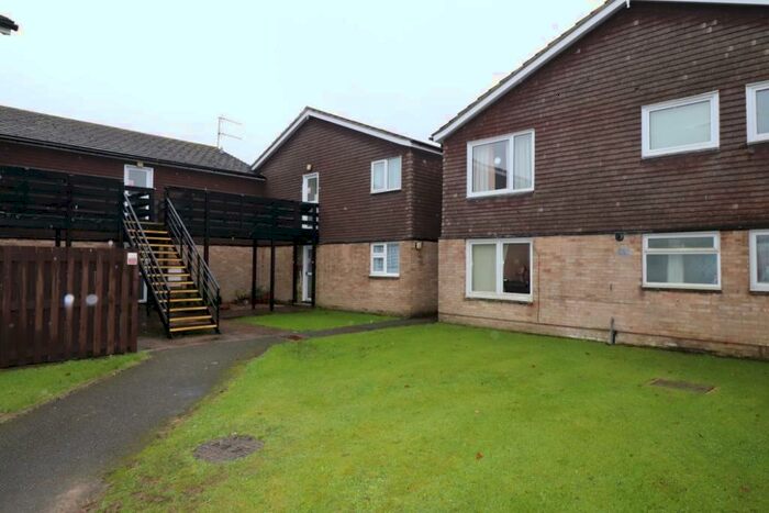1 Bedroom Flat To Rent In Highfield Court, Hazlemere, HP15