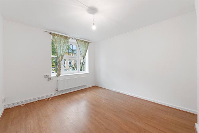 1 Bedroom Flat For Sale In Lordship Road, London, N16
