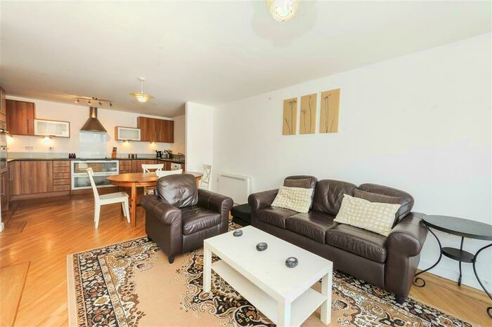 2 Bedroom Flat To Rent In St Catherines Court, Maritime Quarter, Swansea, SA1