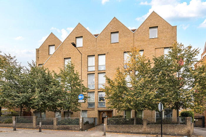 2 Bedroom Apartment For Sale In Bloomfield Road, Woolwich, SE18