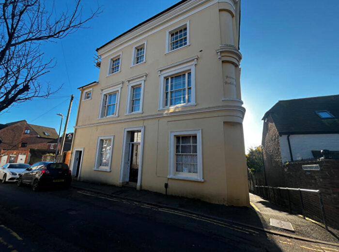 3 Bedroom Flat For Sale In Bartholomew Street, Hythe, CT21