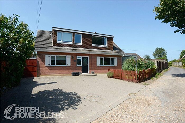 4 Bedroom Bungalow For Sale In Old Roman Road, Martin Mill, Dover, Kent, CT15