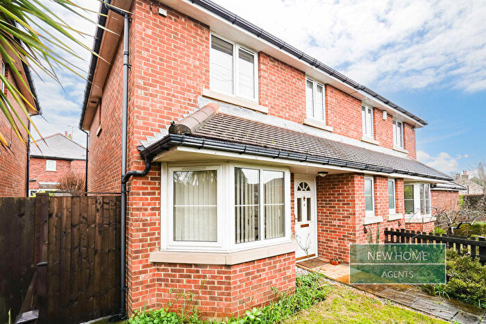 3 Bedroom Semi Detached House For Sale In Fairways Avenue, Harrogate, HG2