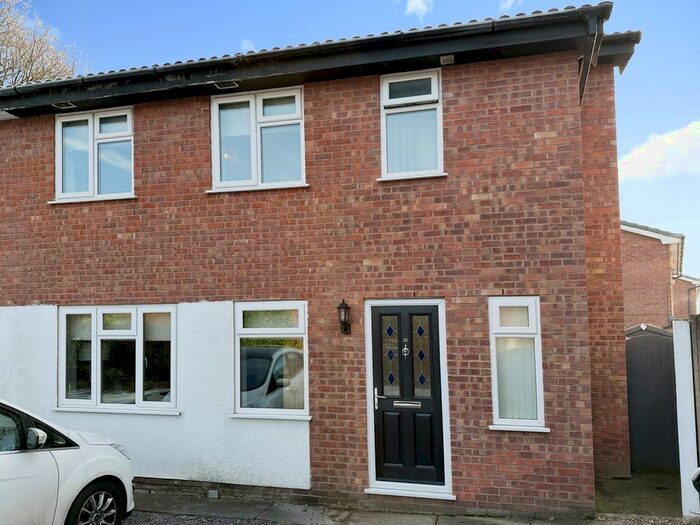 3 Bedroom Semi-Detached House To Rent In Ellesworth Close, Warrington, WA5