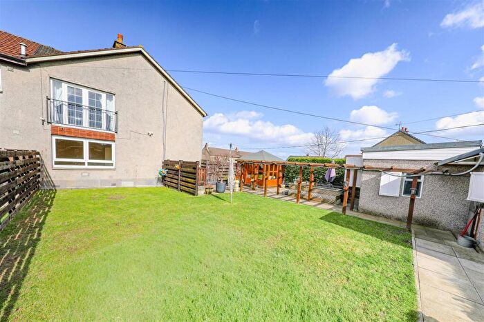 2 Bedroom Flat For Sale In Lady Nina Square, Coaltown, KY7