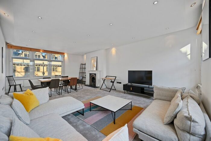 2 Bedroom Flat To Rent In Wimpole Street, Marylebone Village, London, W1G