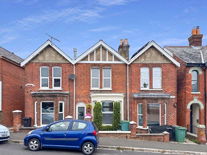 3 Bedroom Terraced House For Sale In Moorgreen Road, Cowes, PO31