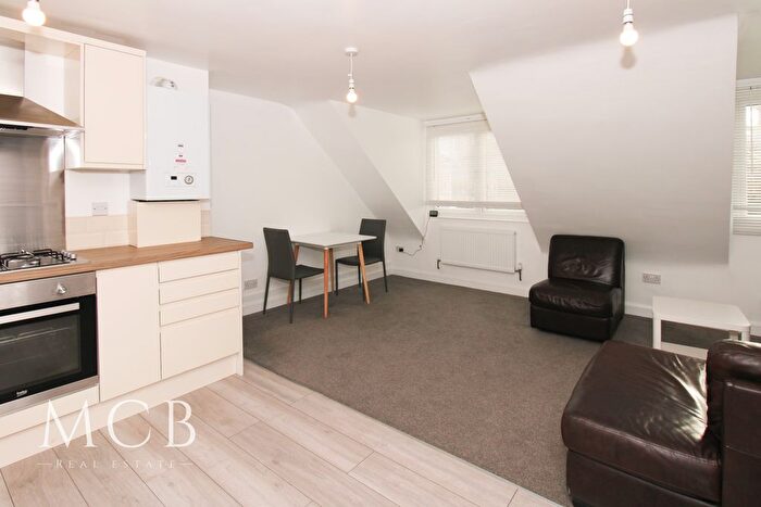 1 Bedroom Maisonette To Rent In Church Road, Teddington, TW11
