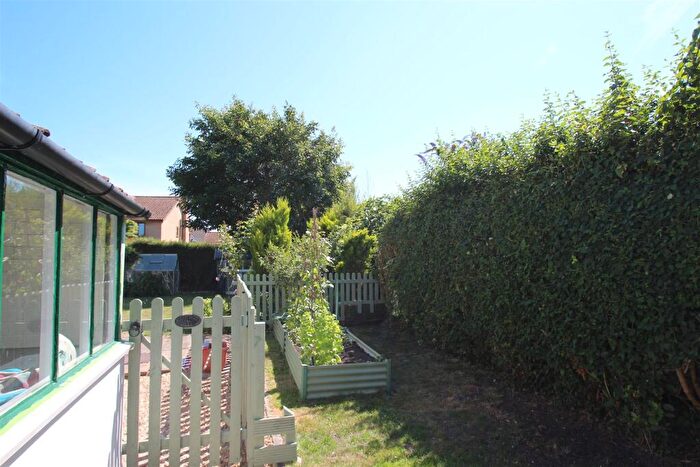 3 Bedroom Semi-Detached House To Rent In Albert Road, Portishead, Bristol, BS20