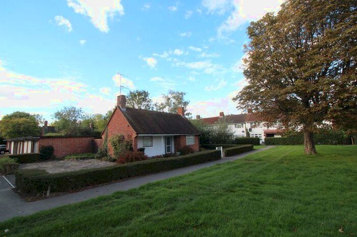 1 Bedroom Bungalow To Rent In Oak Way, Crawley, RH10
