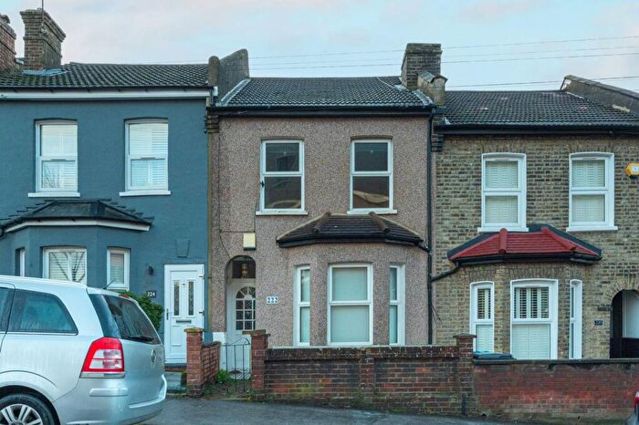 2 Bedroom Terraced House For Sale In Holmesdale Road, South Norwood, London, SE25