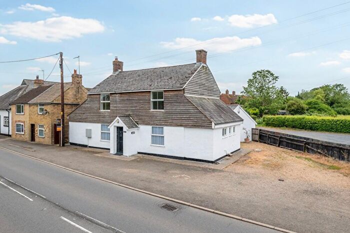 4 Bedroom Detached House For Sale In The Green, Great Staughton, PE19