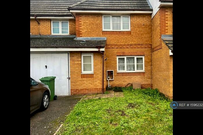 3 Bedroom Terraced House To Rent In Grebe Close, Barking, IG11