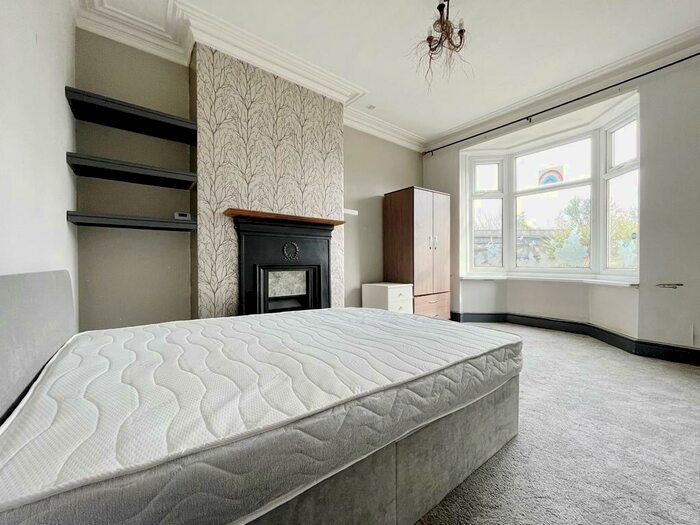 1 Bedroom House Of Multiple Occupation To Rent In Room, Copeley Hill, Birmingham, West Midlands, B23