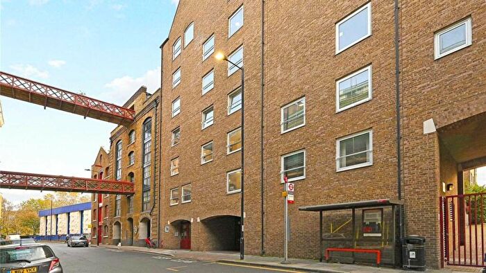2 Bedroom Flat To Rent In Wapping High Street, Wapping, E1W