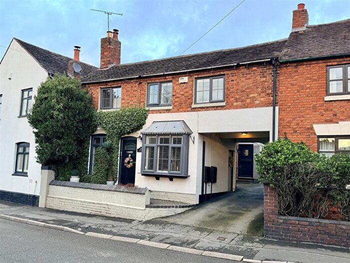 3 Bedroom Cottage For Sale In Castle Road, Hartshill, CV10