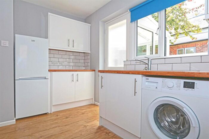2 Bedroom Bungalow For Sale In Long Crendon, Buckinghamshire, HP18