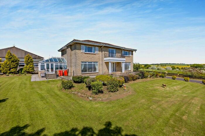 4 Bedroom Equestrian Property For Sale In Milesmark, Dunfermline, Fife, KY12