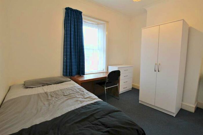 1 Bedroom Property To Rent In Malmesbury Park Place Springbourne, Bournemouth, BH8