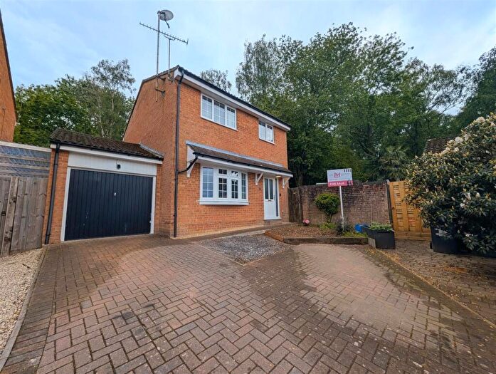3 Bedroom Detached House For Sale In Osborne Gardens, Fair Oak, Eastleigh, SO50