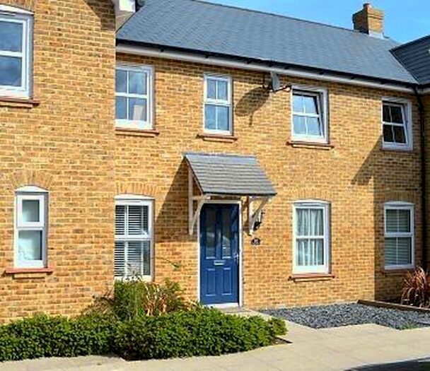 2 Bedroom House To Rent In Sherfield-on-Loddon, RG27