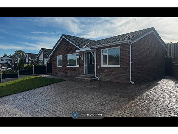 3 Bedroom Bungalow To Rent In Tarnside Close, Stockport, SK2