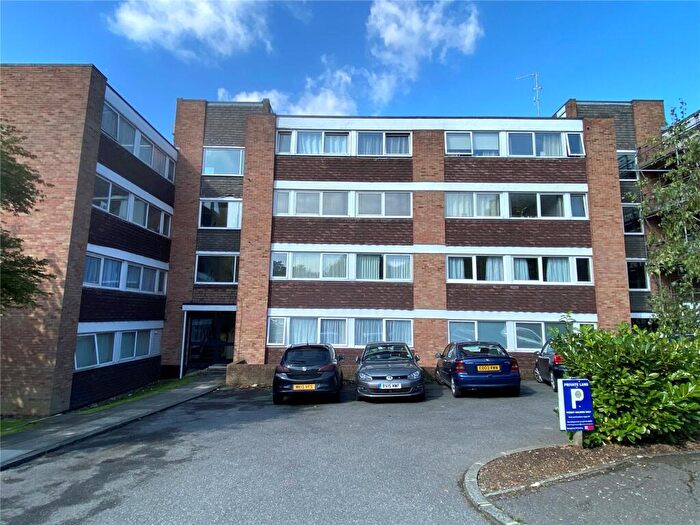 2 Bedroom Apartment To Rent In Radford Court, Billericay, Essex, CM12