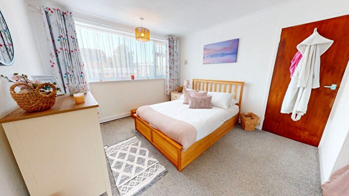 2 Bedroom Maisonette For Sale In Conifer Rise, Westone, NN3