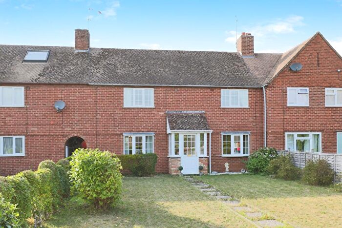 3 Bedroom Terraced House For Sale In Mordaunt Road, Wellesbourne, Warwick, CV35