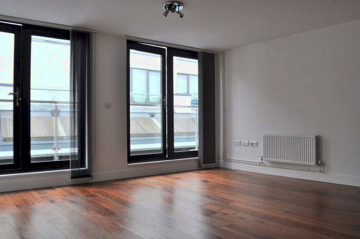 Penthouse To Rent In Britannia Walk, Lonodn, N1