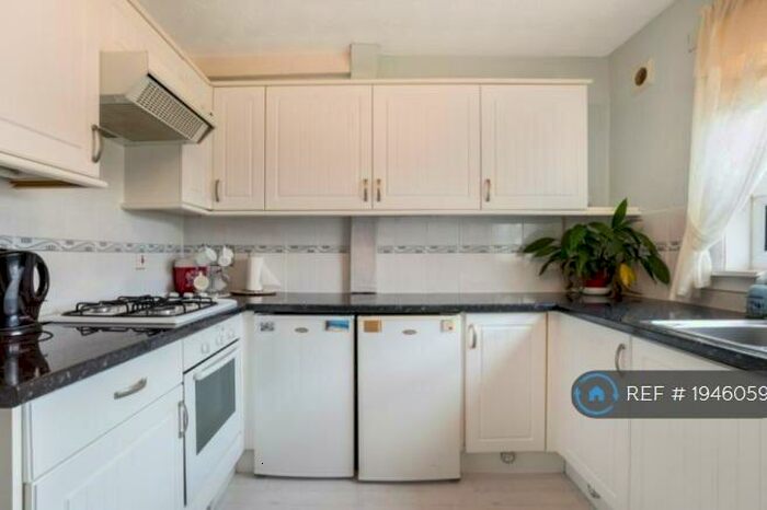 2 Bedroom Flat To Rent In Trossachs Road, Rutherglen, Glasgow, G73