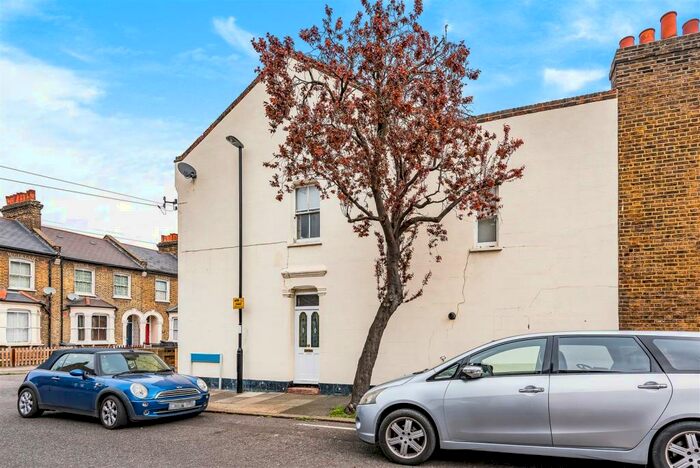 5 Bedroom End Of Terrace House To Rent In Alloa Road, Deptford, SE8