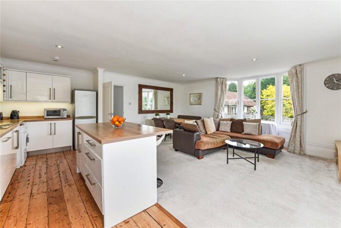 2 Bedroom Apartment For Sale In The Gate House, Edinburgh Square, Midhurst, West Sussex, GU29