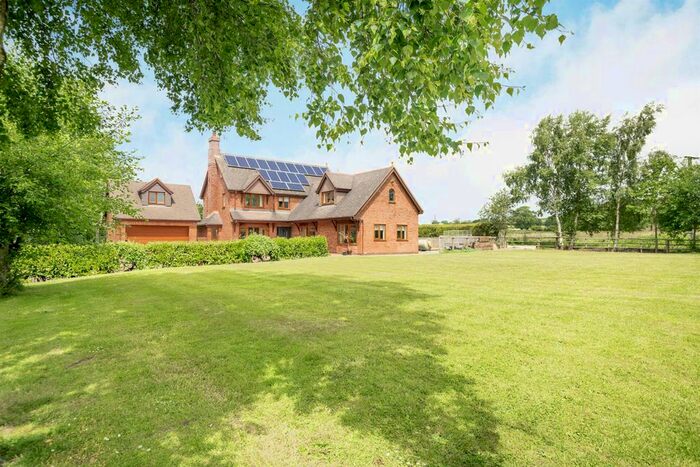 5 Bedroom Detached House For Sale In Beamhurst, Uttoxeter, Staffordshire, ST14