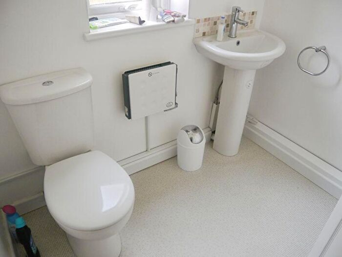 2 Bedroom End Of Terrace House To Rent In Spring Garden Lane, Newcastle Upon Tyne, NE4