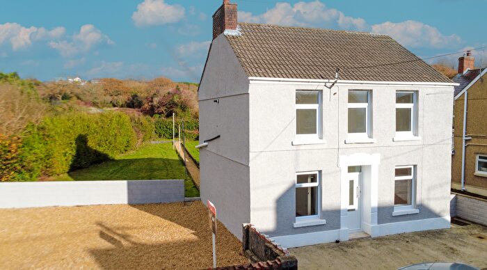 4 Bedroom Detached House For Sale In Cwmfelin Road, Llanelli, SA14